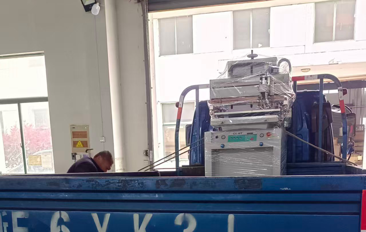 支持复杂曲面印刷 欧莱特自动化设备交付