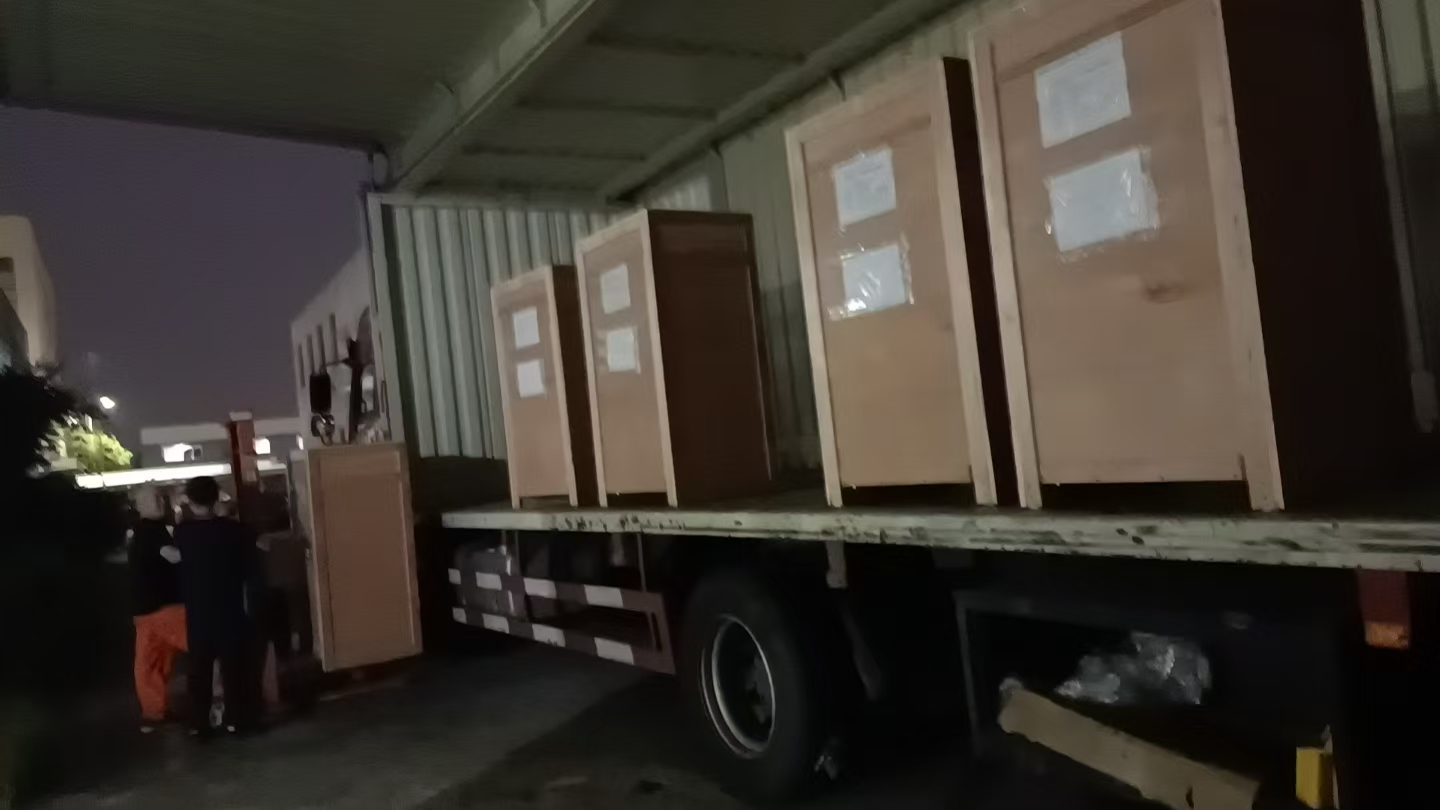 欧莱特五台移印机整装待发，批量出口彰显中国智造硬实力